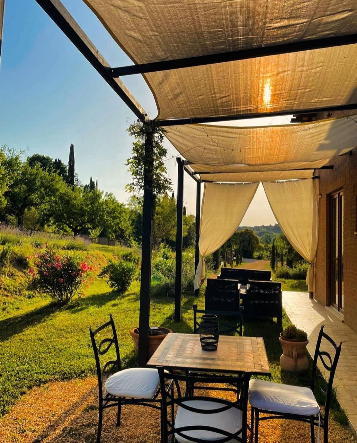 Agriturismo La Corte Del Sole Siena Exterior foto